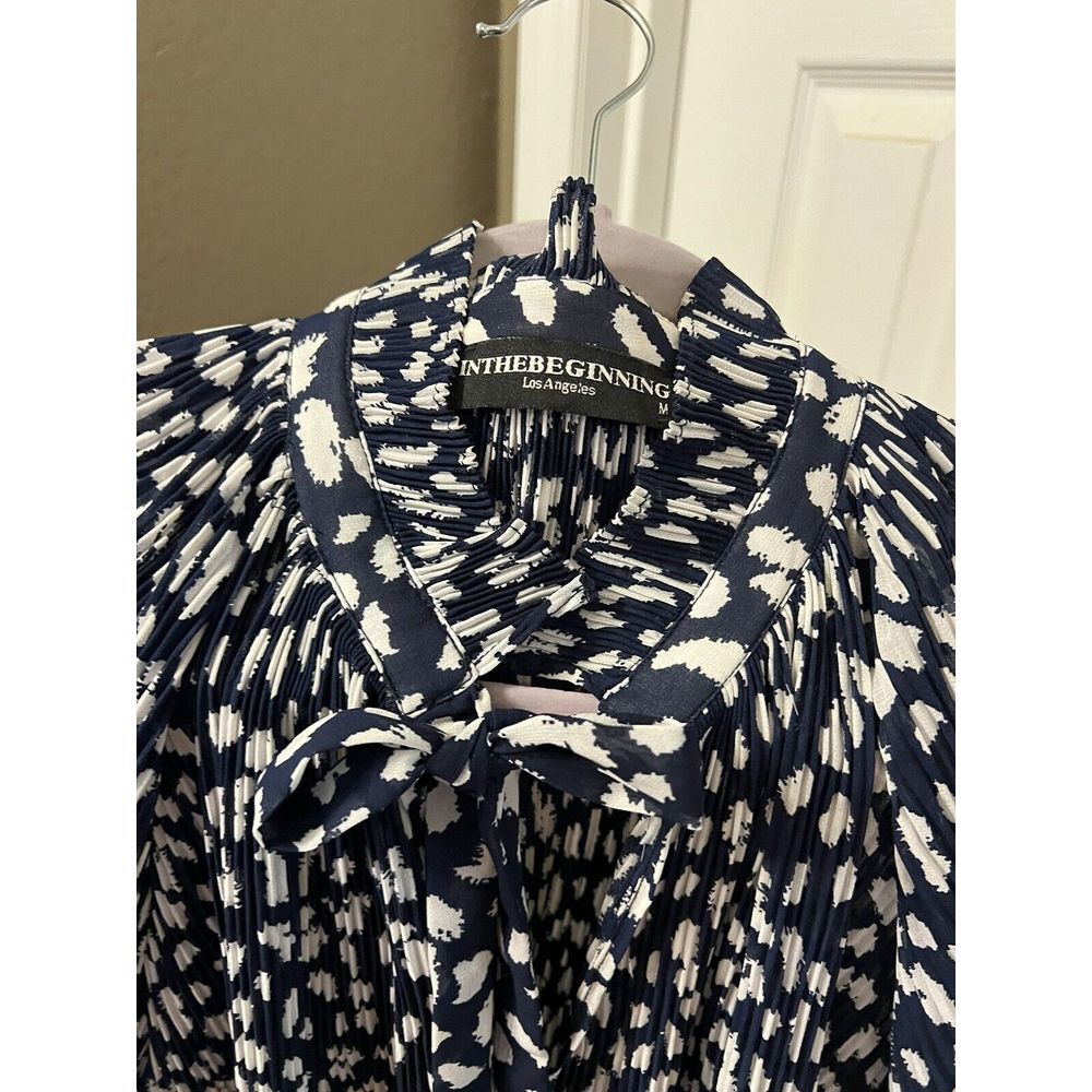 In The Beginning Blouse Pleated Medium - Picture 2 of 2